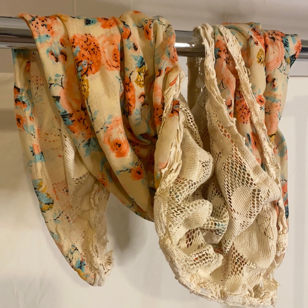 Boutique scarf.